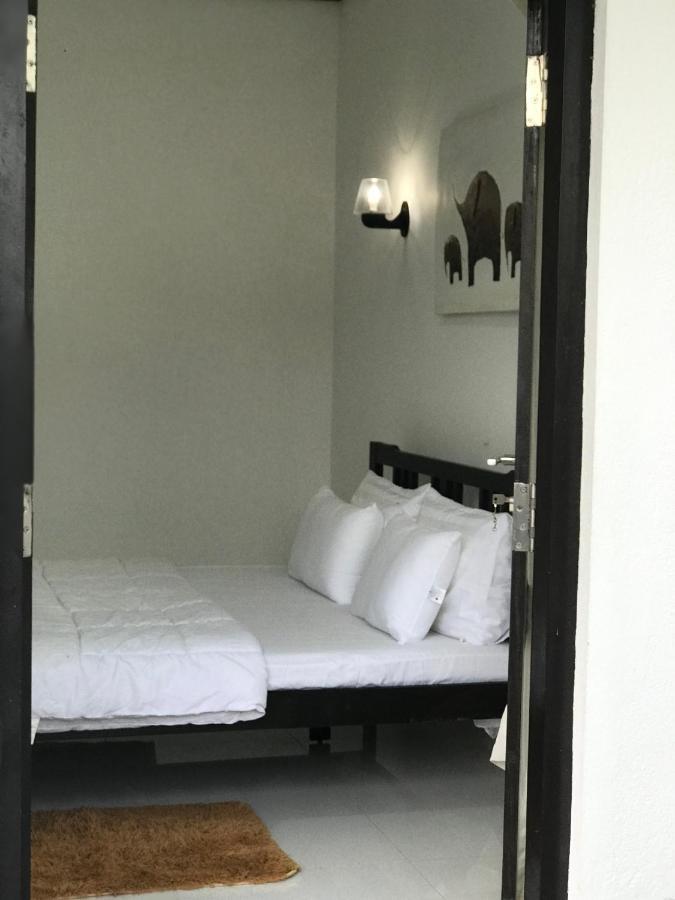 Sun & Fun Hikkaduwa Hotel Ngoại thất bức ảnh